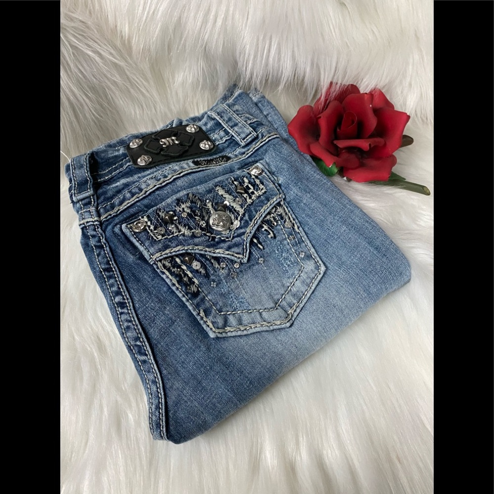 Miss Me Easy Boot Jeans. 22-7